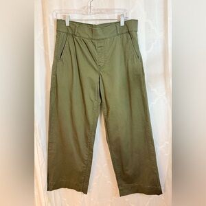 Gloria Vanderbilt Olive Green Trousers | Size 6 | Cropped | Wide-Leg